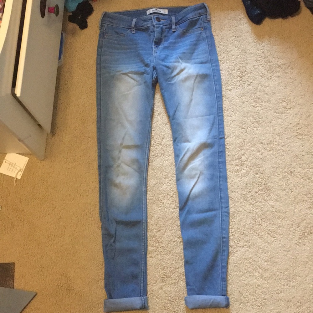 0R hollister jeans :))